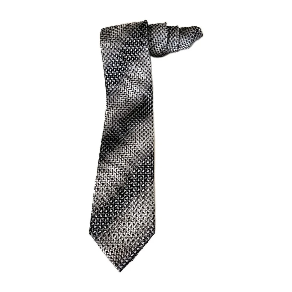 Van Heusen Jacquard Men's Necktie 100% Silk‎ Black/Silver Tungsten Geometric 58